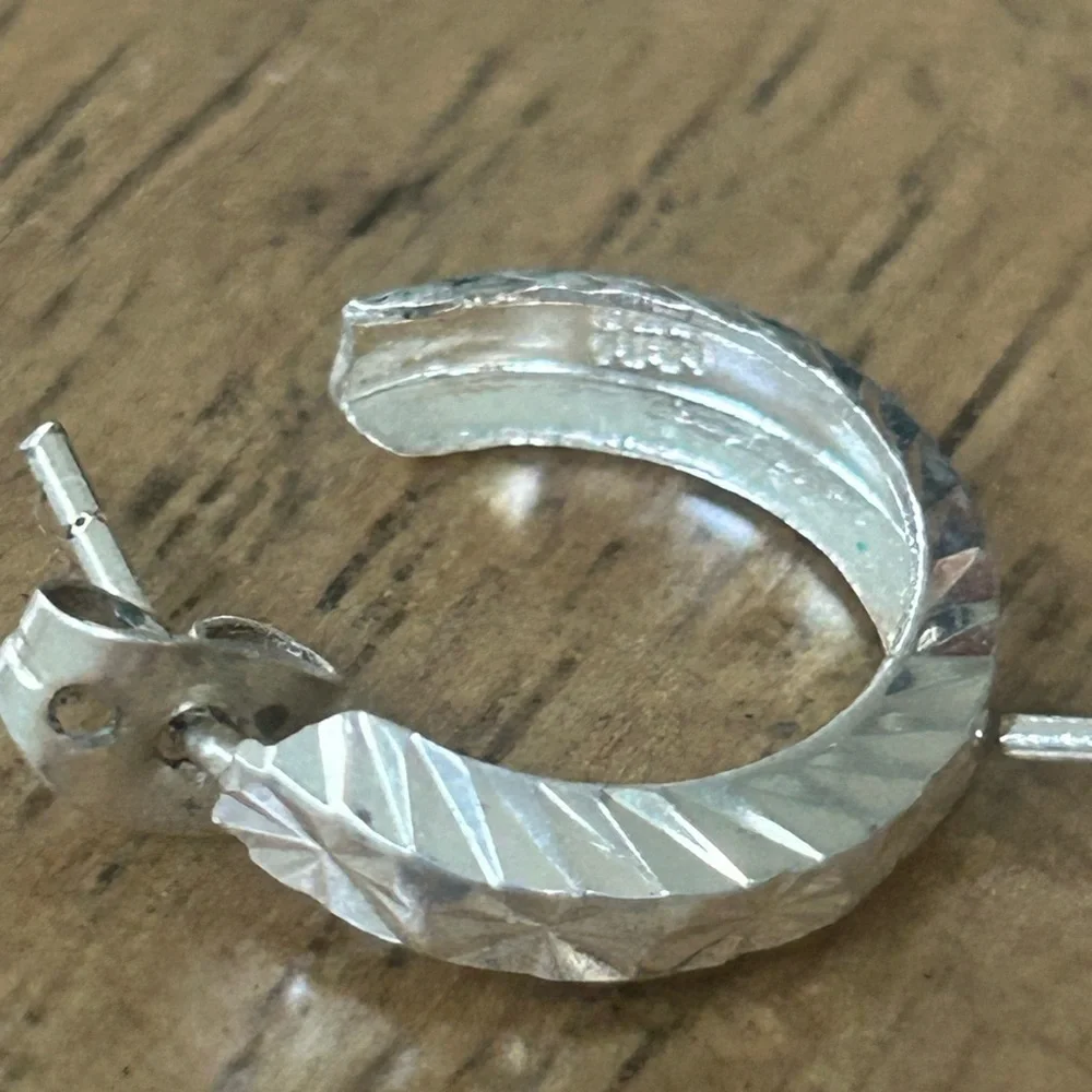 Elegant Sterling Silver Patterned Hoop Earrings and Band Ring Set
